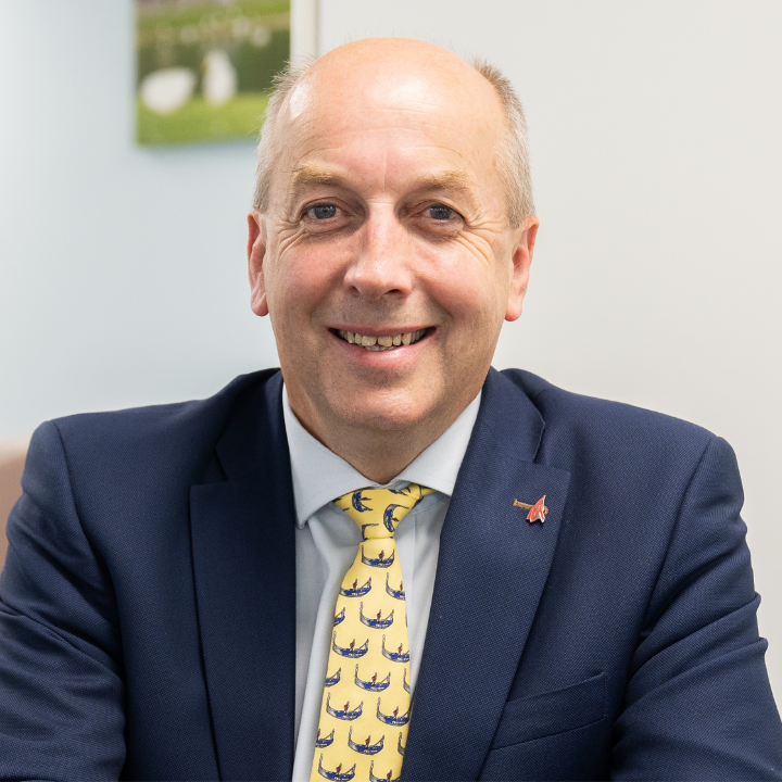 Chesterfield Borough Council Chief Executive announces retirement