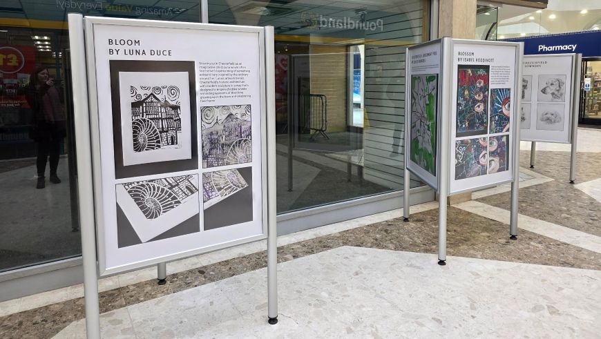 Community display stands